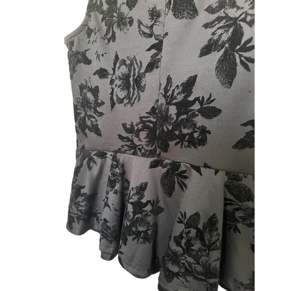 Bobeau Black & Velvet Floral Cold Shoulder Tunic Top Women's Small S - Picture 6 of 8